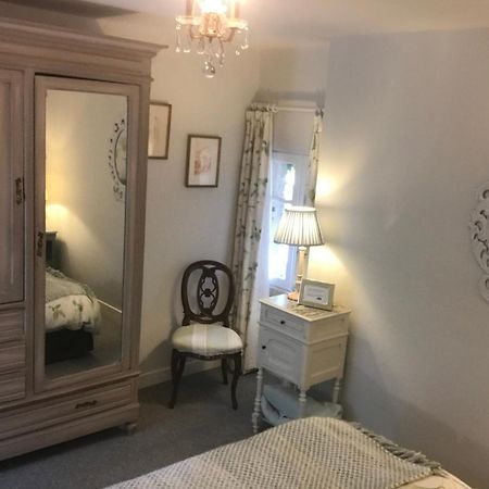 40 Le Bourg Bed & Breakfast Saint-Ciers-de-Canesse Екстериор снимка